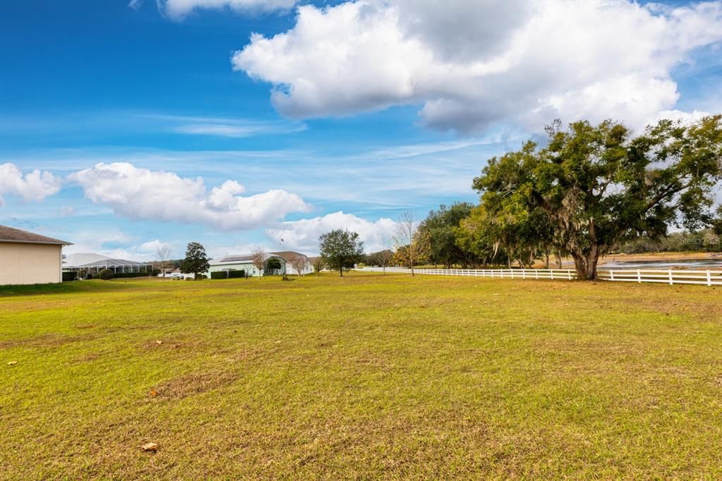 待售: $249,000 (0.62 acres)