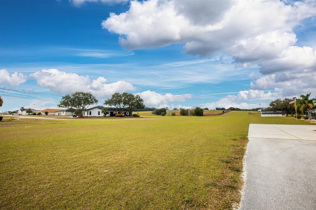 待售: $249,000 (0.62 acres)