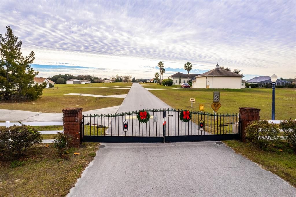 待售: $249,000 (0.62 acres)