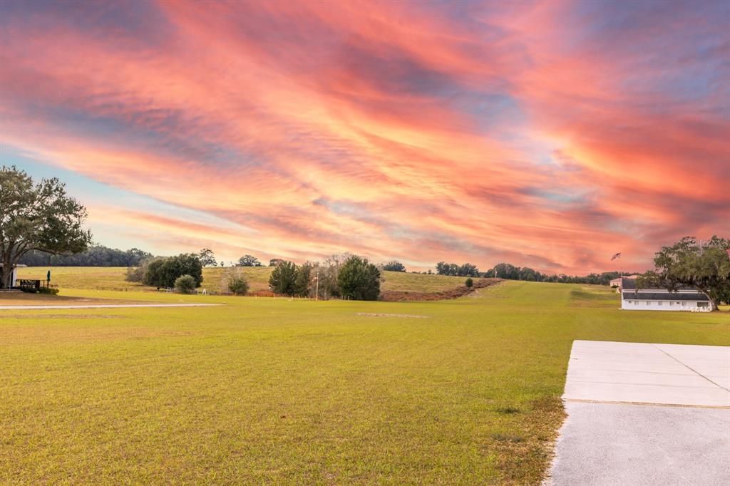 待售: $249,000 (0.62 acres)