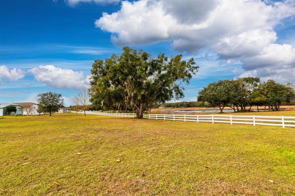 待售: $249,000 (0.62 acres)