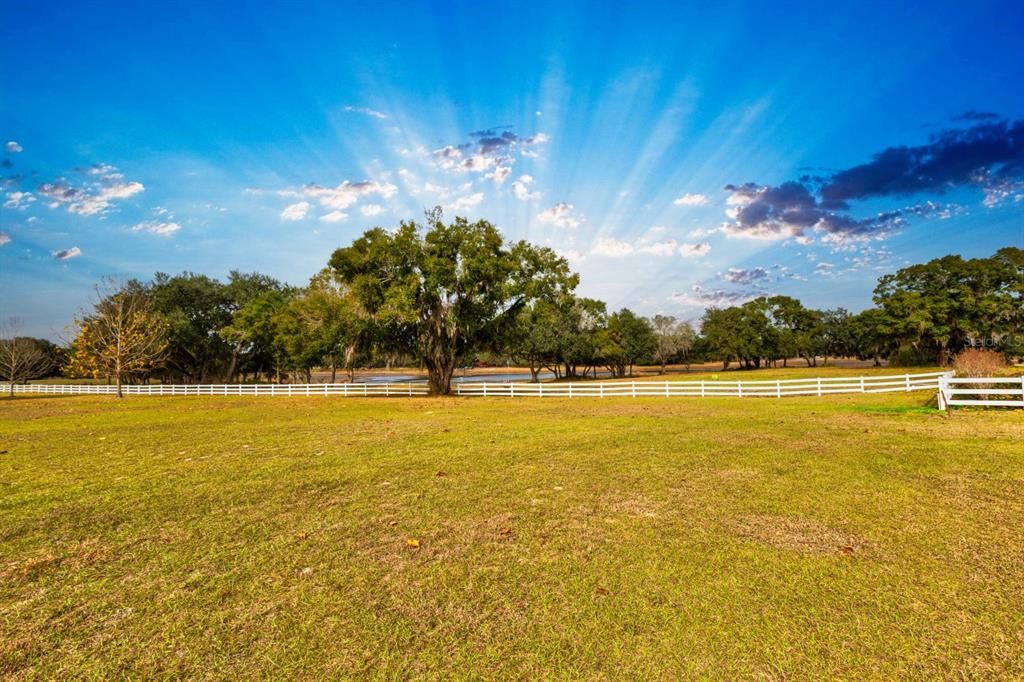 待售: $249,000 (0.62 acres)