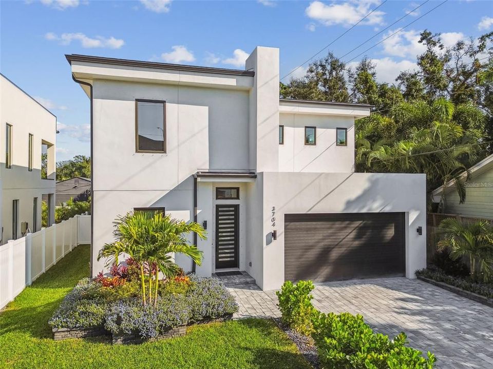 En Venta: $1,365,000 (4 camas, 3 baños, 2780 Pies cuadrados)