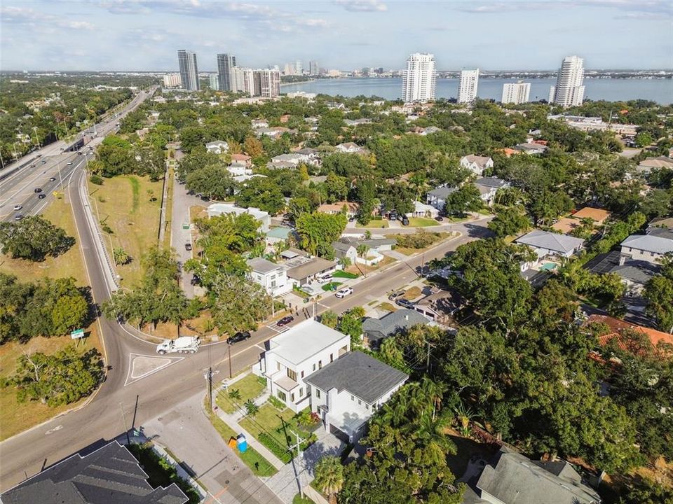 En Venta: $1,365,000 (4 camas, 3 baños, 2780 Pies cuadrados)