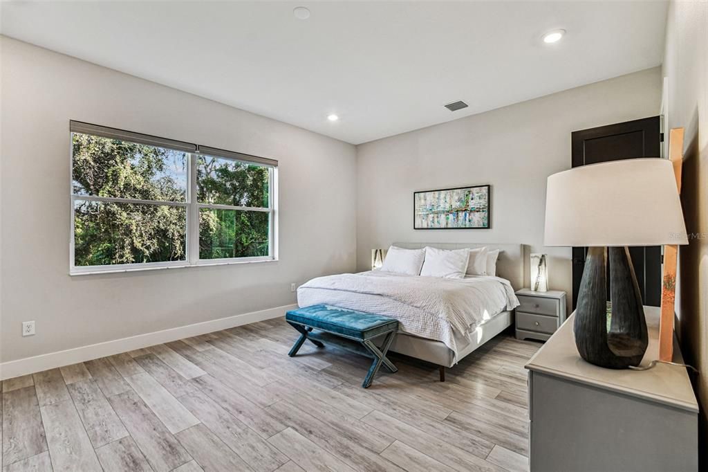 En Venta: $1,365,000 (4 camas, 3 baños, 2780 Pies cuadrados)