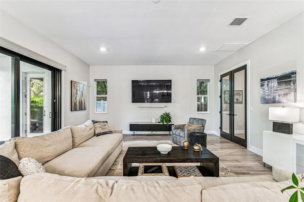 En Venta: $1,365,000 (4 camas, 3 baños, 2780 Pies cuadrados)