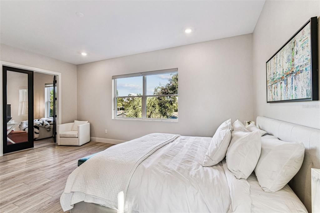 En Venta: $1,365,000 (4 camas, 3 baños, 2780 Pies cuadrados)