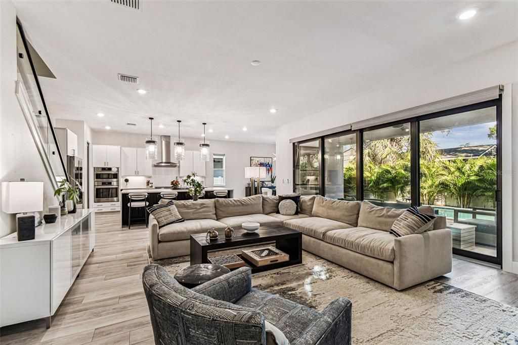 En Venta: $1,365,000 (4 camas, 3 baños, 2780 Pies cuadrados)