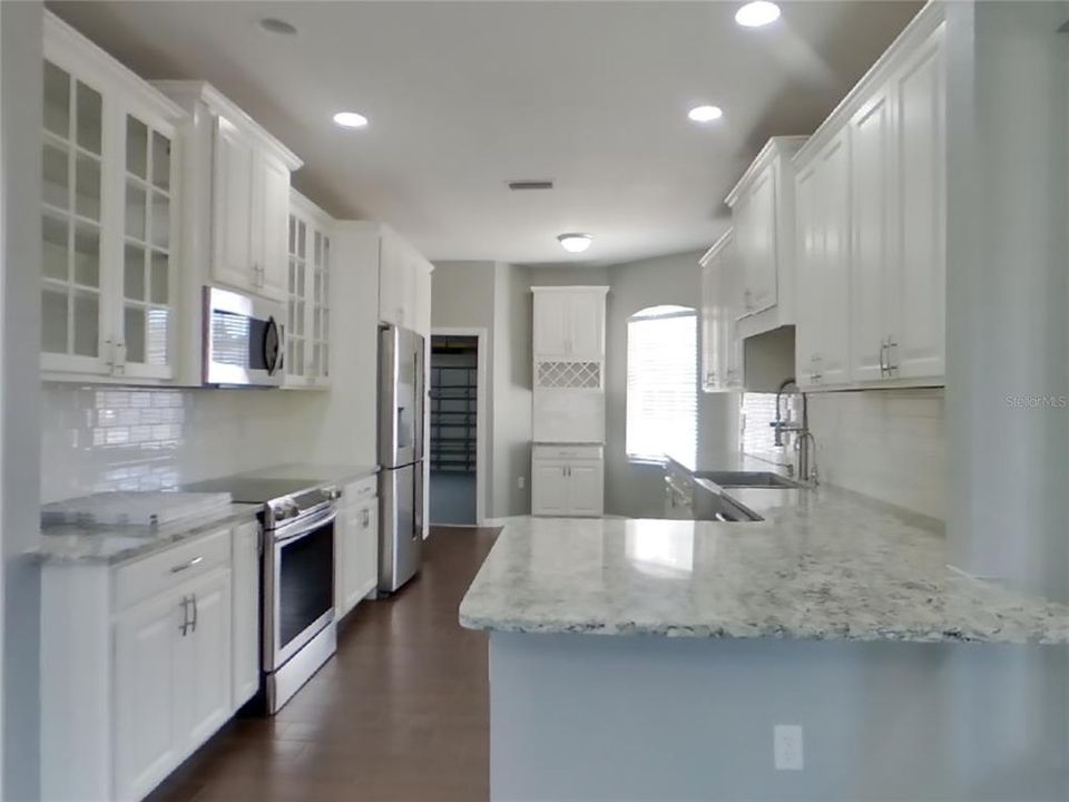 出租: $2,449 (3 贝兹, 2 浴室, 2159 平方英尺)