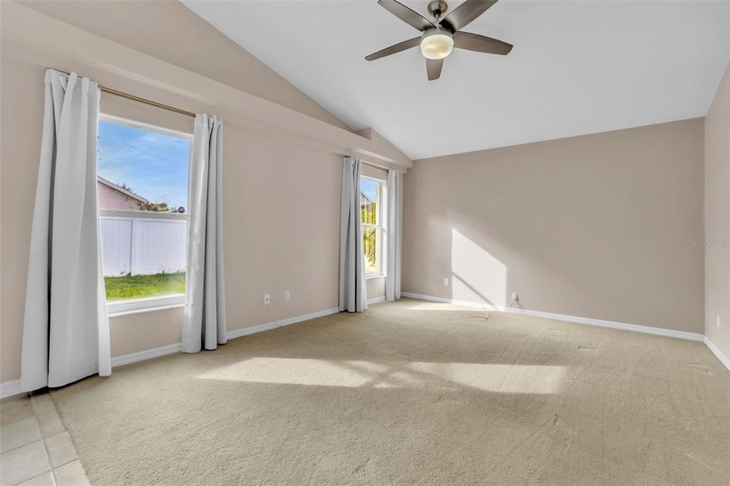 For Sale: $575,000 (4 beds, 2 baths, 1981 Square Feet)