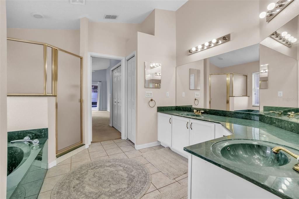 For Sale: $575,000 (4 beds, 2 baths, 1981 Square Feet)