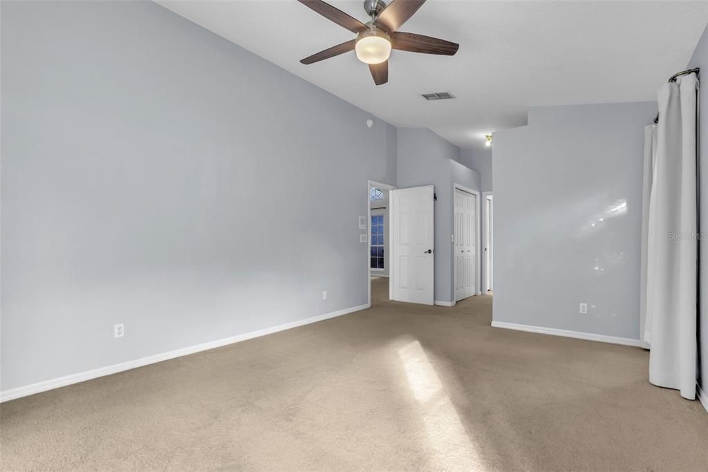 For Sale: $575,000 (4 beds, 2 baths, 1981 Square Feet)