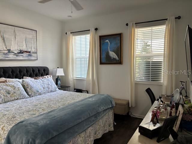 For Sale: $355,000 (2 beds, 2 baths, 1160 Square Feet)