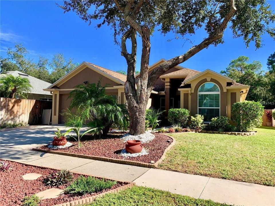 For Sale: $424,950 (3 beds, 2 baths, 1551 Square Feet)