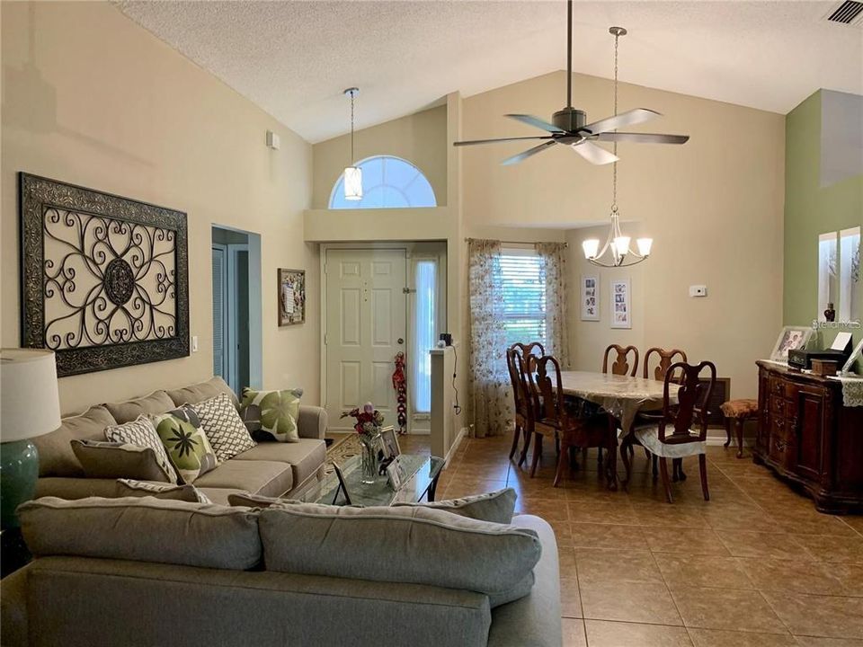 For Sale: $424,950 (3 beds, 2 baths, 1551 Square Feet)