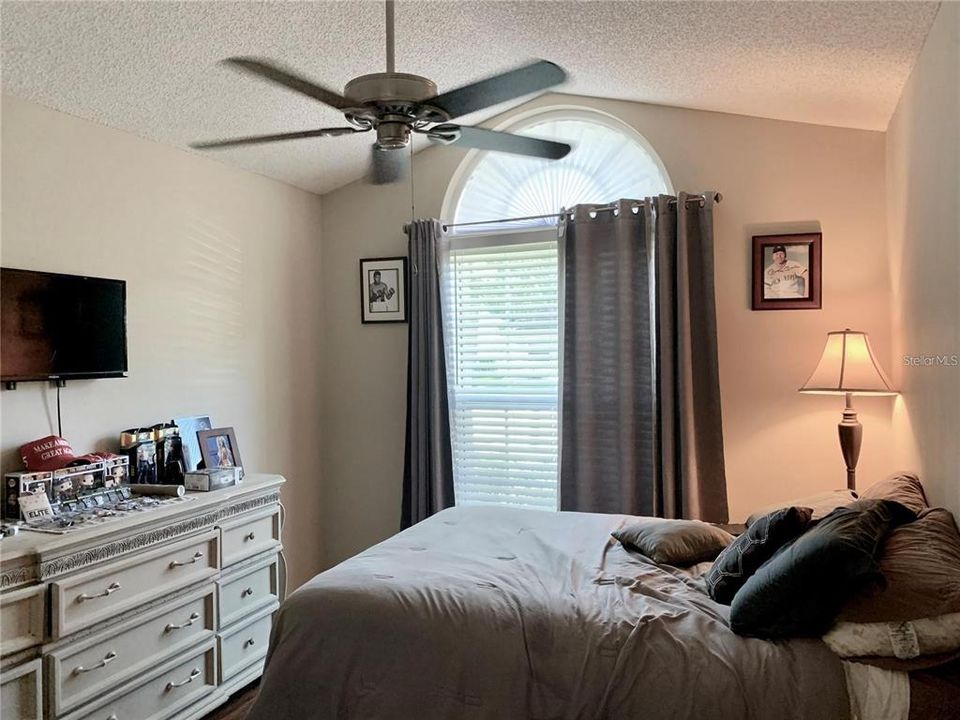 For Sale: $424,950 (3 beds, 2 baths, 1551 Square Feet)