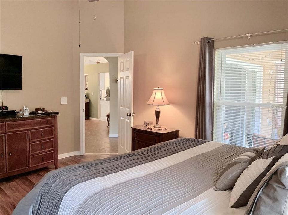 For Sale: $424,950 (3 beds, 2 baths, 1551 Square Feet)