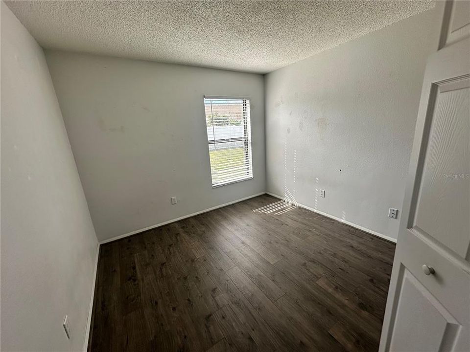 For Sale: $375,000 (3 beds, 2 baths, 1231 Square Feet)