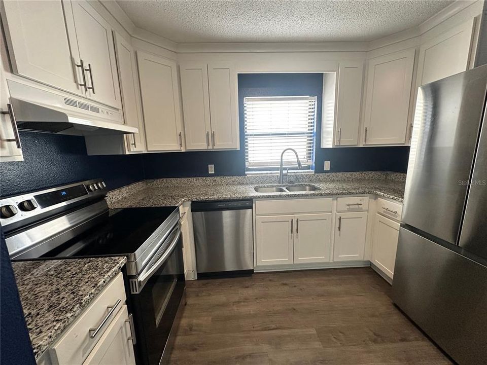 For Sale: $375,000 (3 beds, 2 baths, 1231 Square Feet)