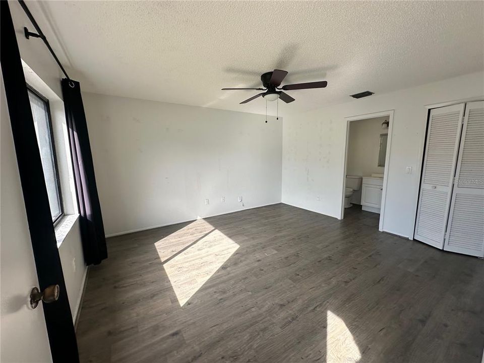 For Sale: $375,000 (3 beds, 2 baths, 1231 Square Feet)