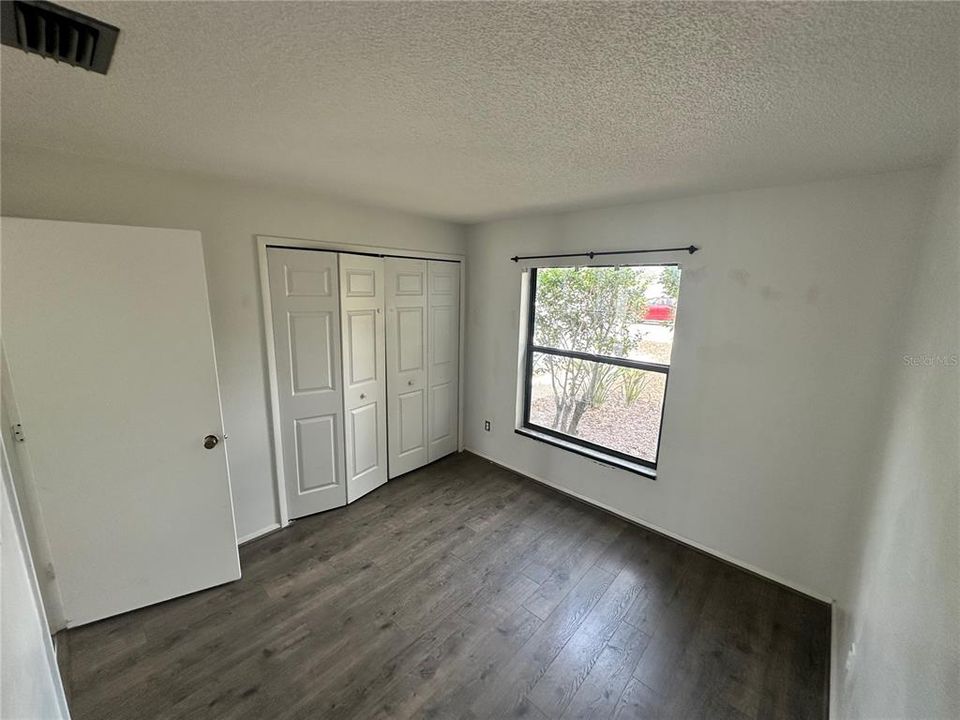 For Sale: $375,000 (3 beds, 2 baths, 1231 Square Feet)