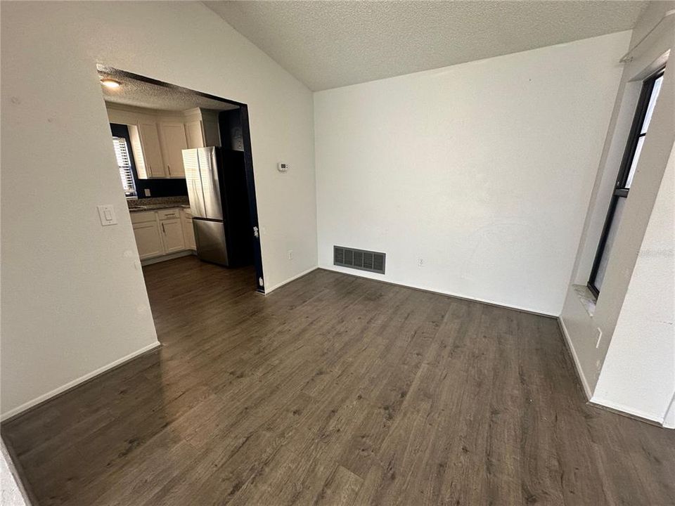 For Sale: $375,000 (3 beds, 2 baths, 1231 Square Feet)