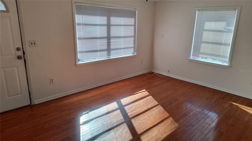 En Renta: $2,200 (2 camas, 1 baños, 840 Pies cuadrados)