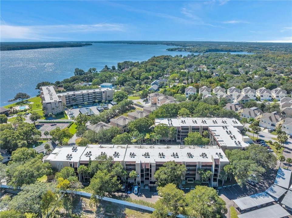 For Sale: $229,000 (2 beds, 2 baths, 970 Square Feet)