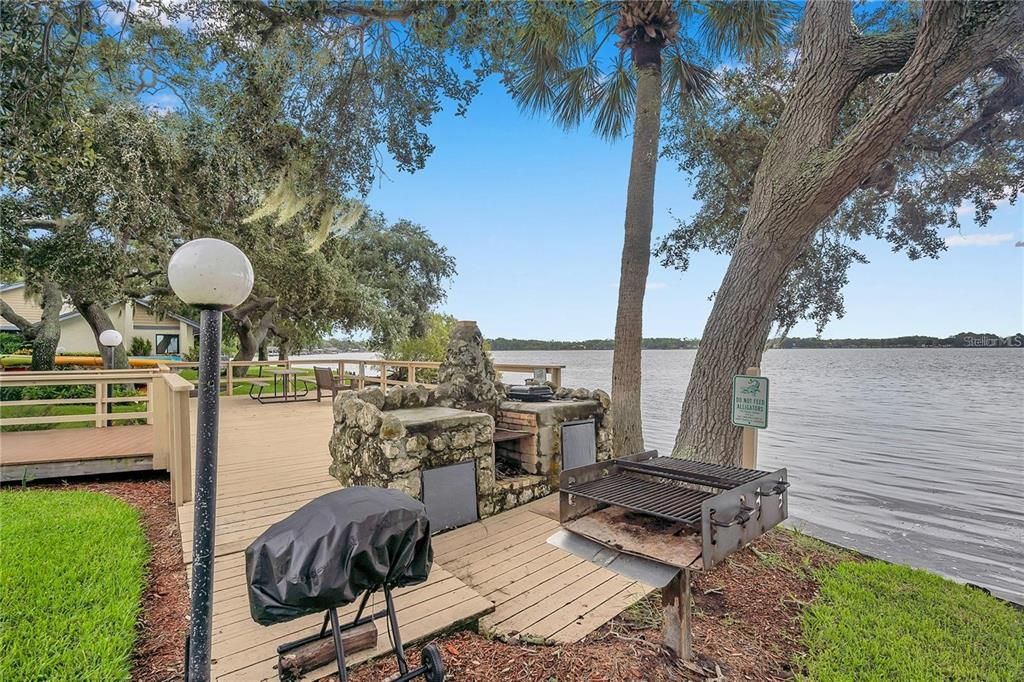 For Sale: $229,000 (2 beds, 2 baths, 970 Square Feet)