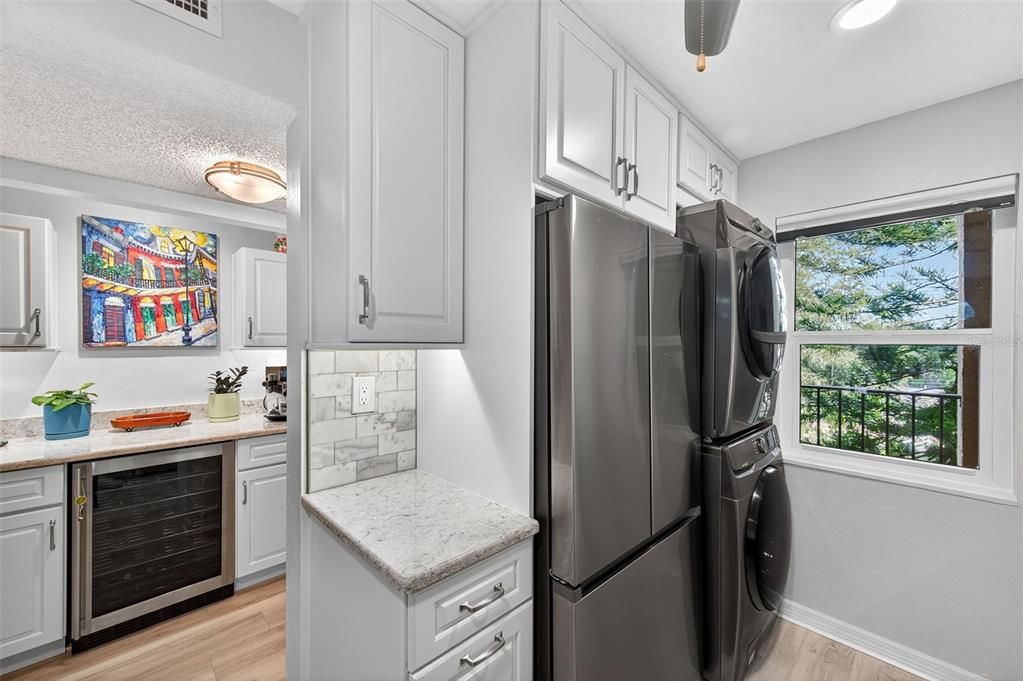 For Sale: $229,000 (2 beds, 2 baths, 970 Square Feet)