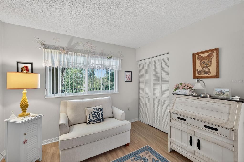 For Sale: $229,000 (2 beds, 2 baths, 970 Square Feet)