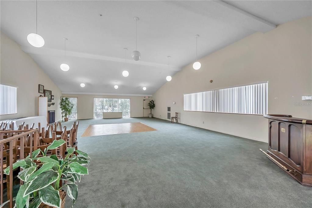 For Sale: $229,000 (2 beds, 2 baths, 970 Square Feet)