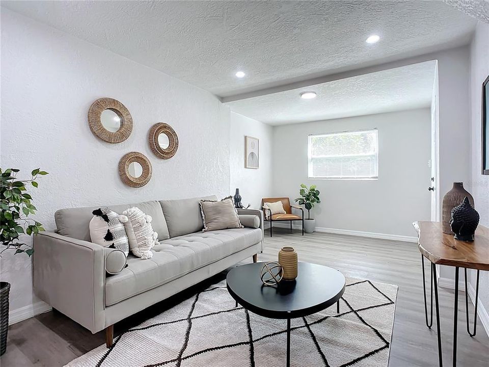 For Sale: $175,000 (3 beds, 2 baths, 912 Square Feet)