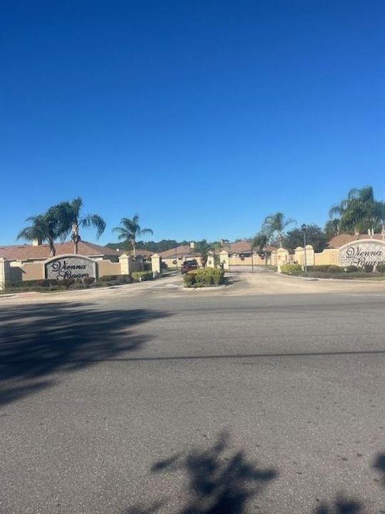 For Sale: $229,000 (2 beds, 2 baths, 1329 Square Feet)