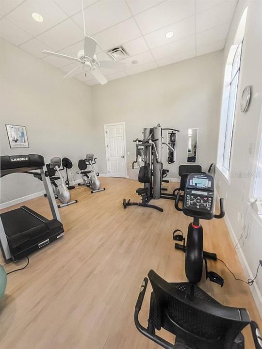 For Sale: $229,000 (2 beds, 2 baths, 1329 Square Feet)