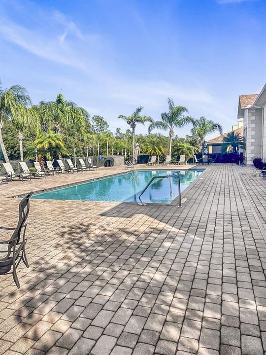 For Sale: $229,000 (2 beds, 2 baths, 1329 Square Feet)