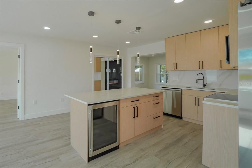 En Venta: $375,000 (3 camas, 2 baños, 1699 Pies cuadrados)