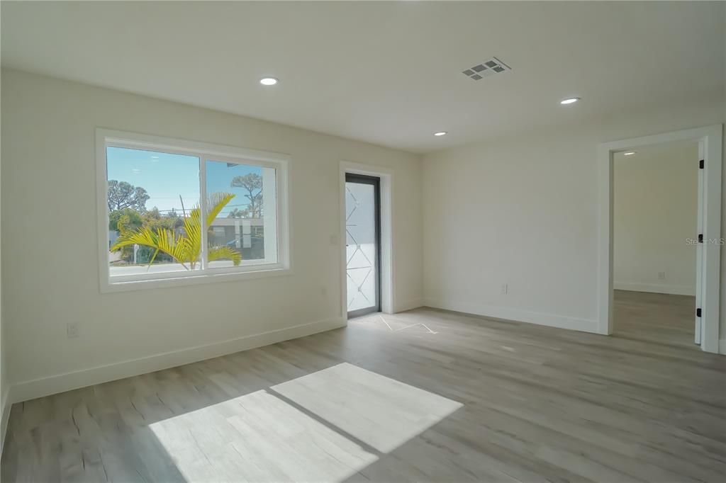 En Venta: $375,000 (3 camas, 2 baños, 1699 Pies cuadrados)