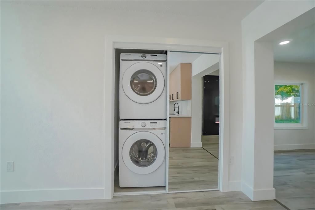 En Venta: $375,000 (3 camas, 2 baños, 1699 Pies cuadrados)