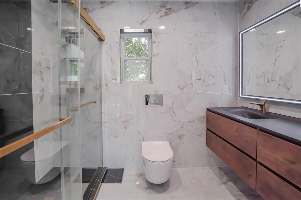 En Venta: $375,000 (3 camas, 2 baños, 1699 Pies cuadrados)