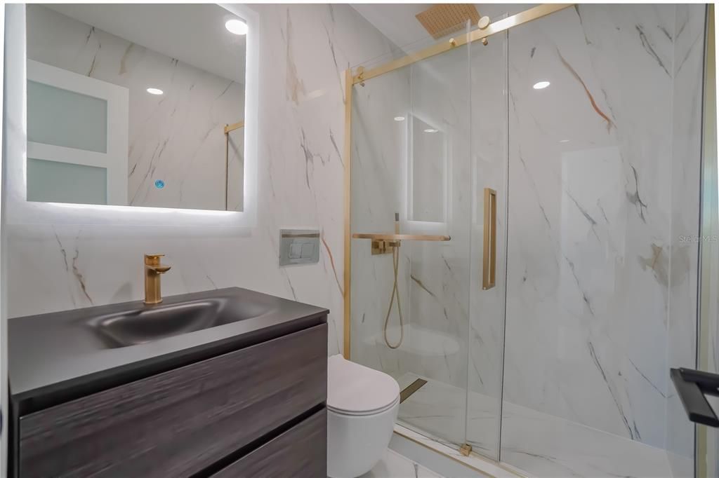 En Venta: $375,000 (3 camas, 2 baños, 1699 Pies cuadrados)