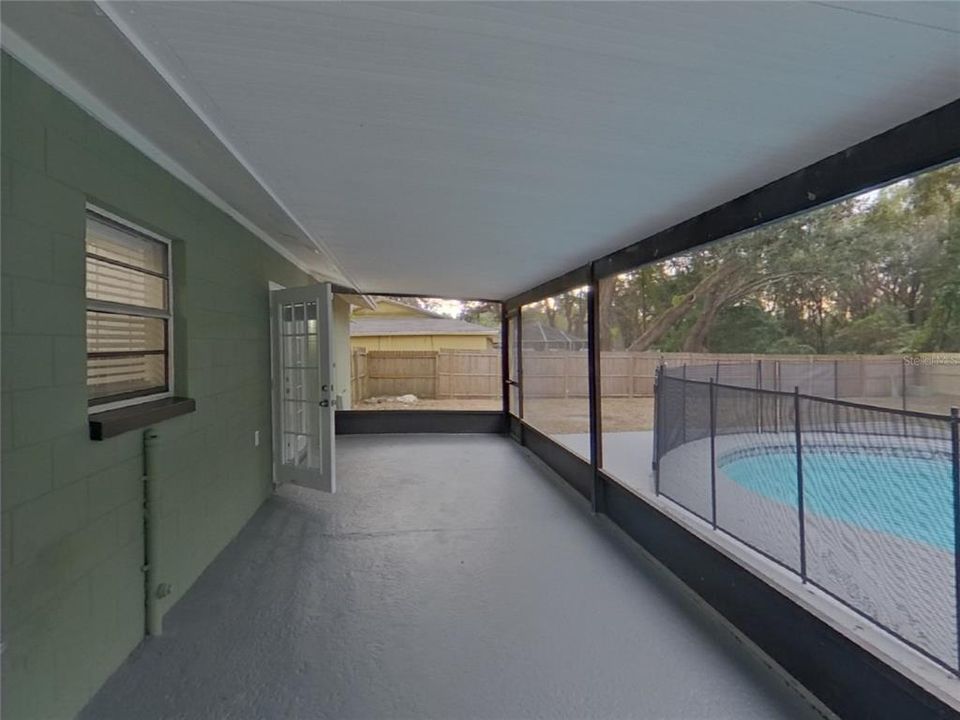 Activo con contrato: $2,099 (3 camas, 2 baños, 1351 Pies cuadrados)