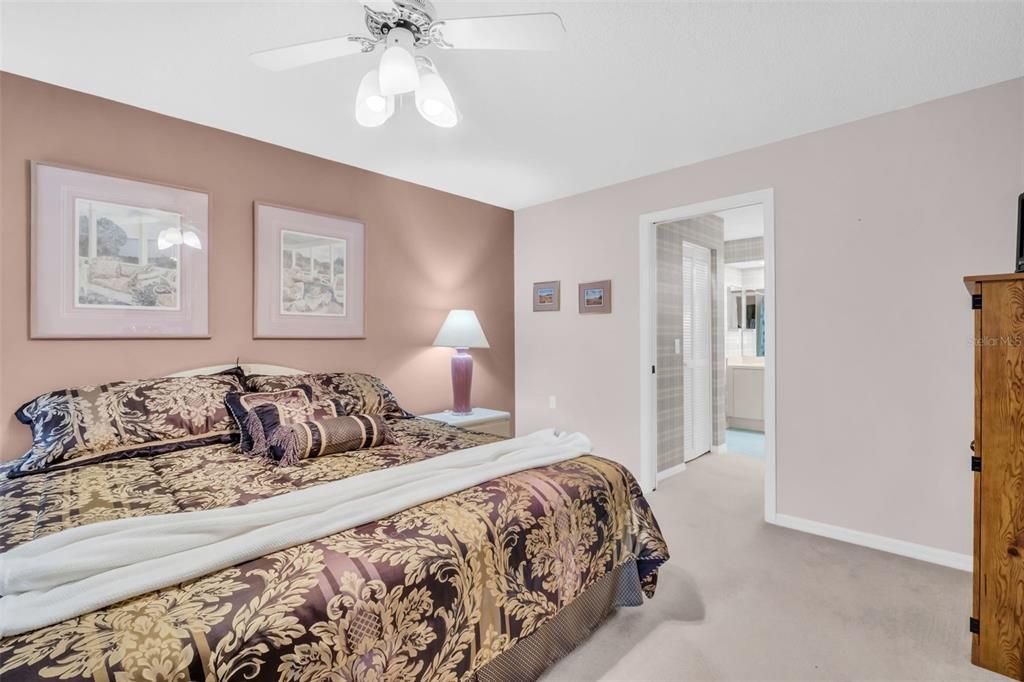 En Venta: $364,900 (2 camas, 2 baños, 1375 Pies cuadrados)