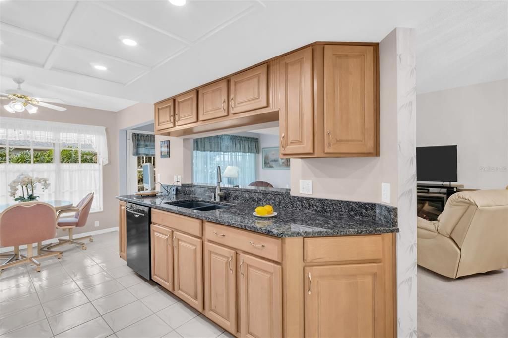 En Venta: $364,900 (2 camas, 2 baños, 1375 Pies cuadrados)