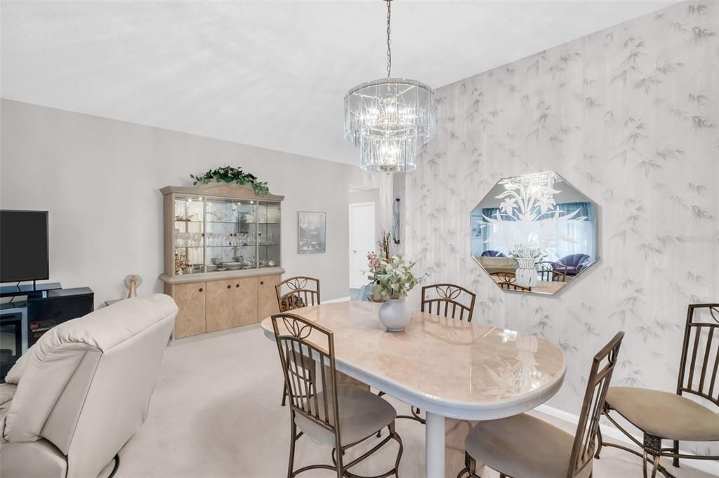 En Venta: $364,900 (2 camas, 2 baños, 1375 Pies cuadrados)