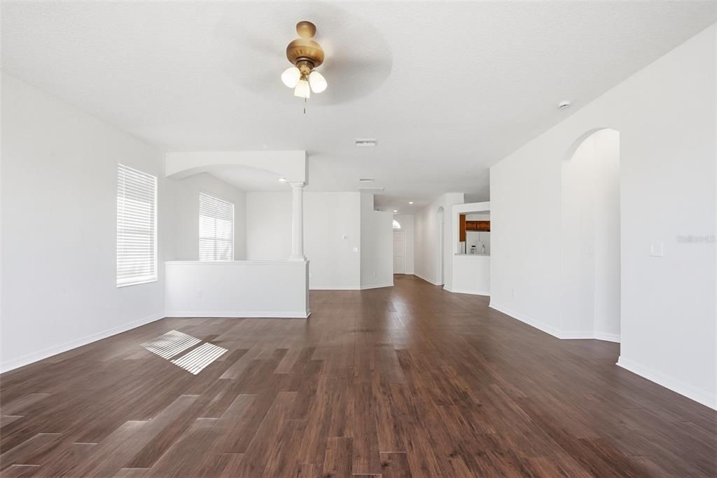 For Sale: $345,000 (3 beds, 2 baths, 2119 Square Feet)