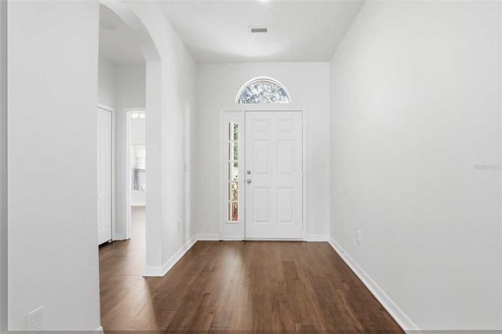 For Sale: $345,000 (3 beds, 2 baths, 2119 Square Feet)