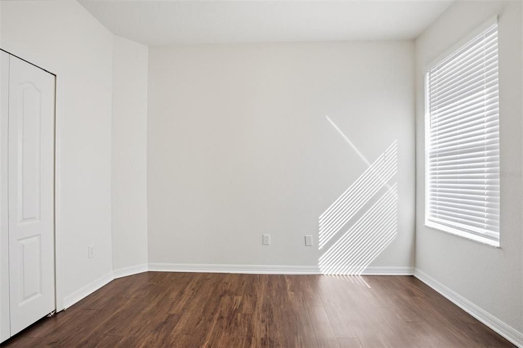 For Sale: $345,000 (3 beds, 2 baths, 2119 Square Feet)