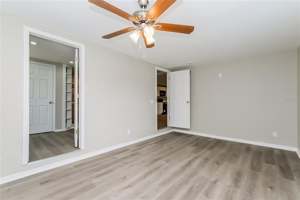 出租: $2,390 (3 贝兹, 2 浴室, 1208 平方英尺)