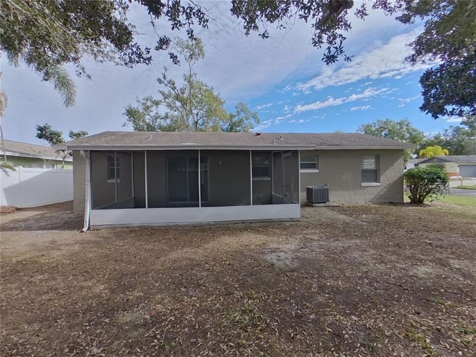 出租: $1,949 (2 贝兹, 2 浴室, 1208 平方英尺)